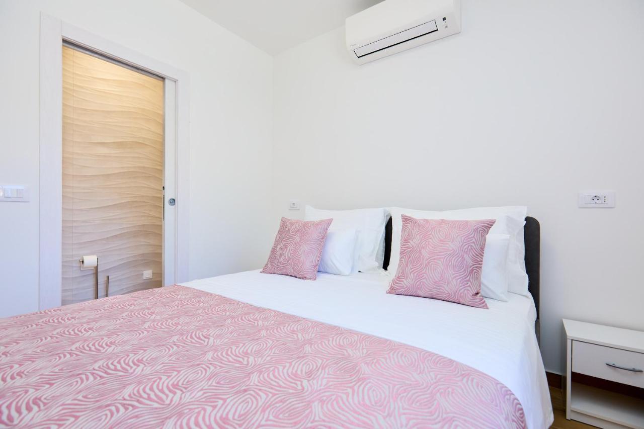Green Lantern Apartments Okuklje Экстерьер фото
