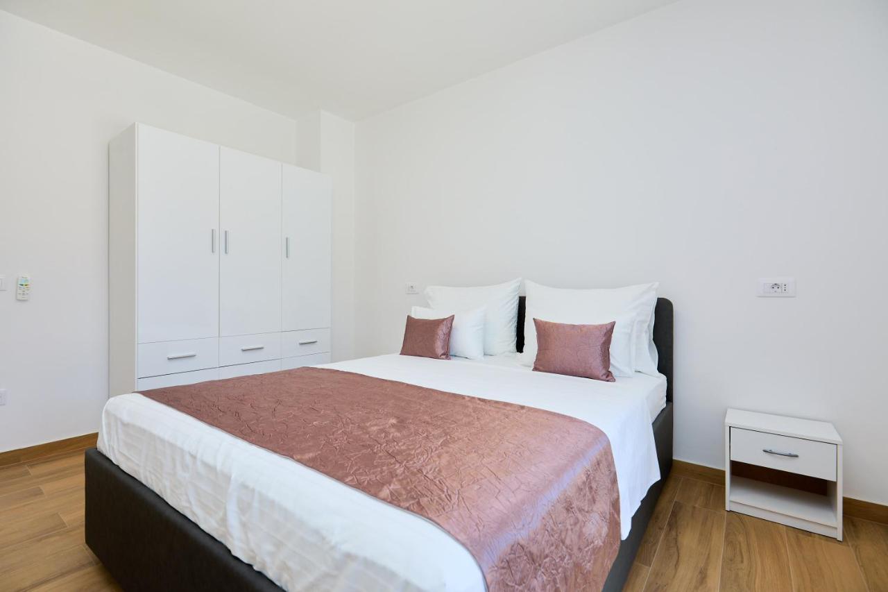 Green Lantern Apartments Okuklje Экстерьер фото