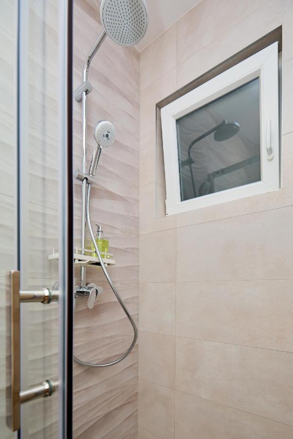Green Lantern Apartments Okuklje Экстерьер фото